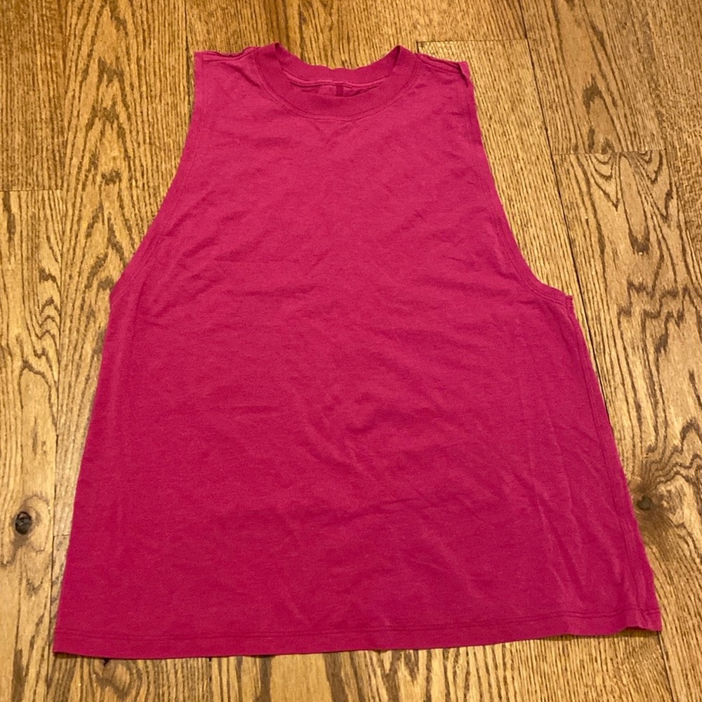 Lululemon Pink Tank in excellent condition!